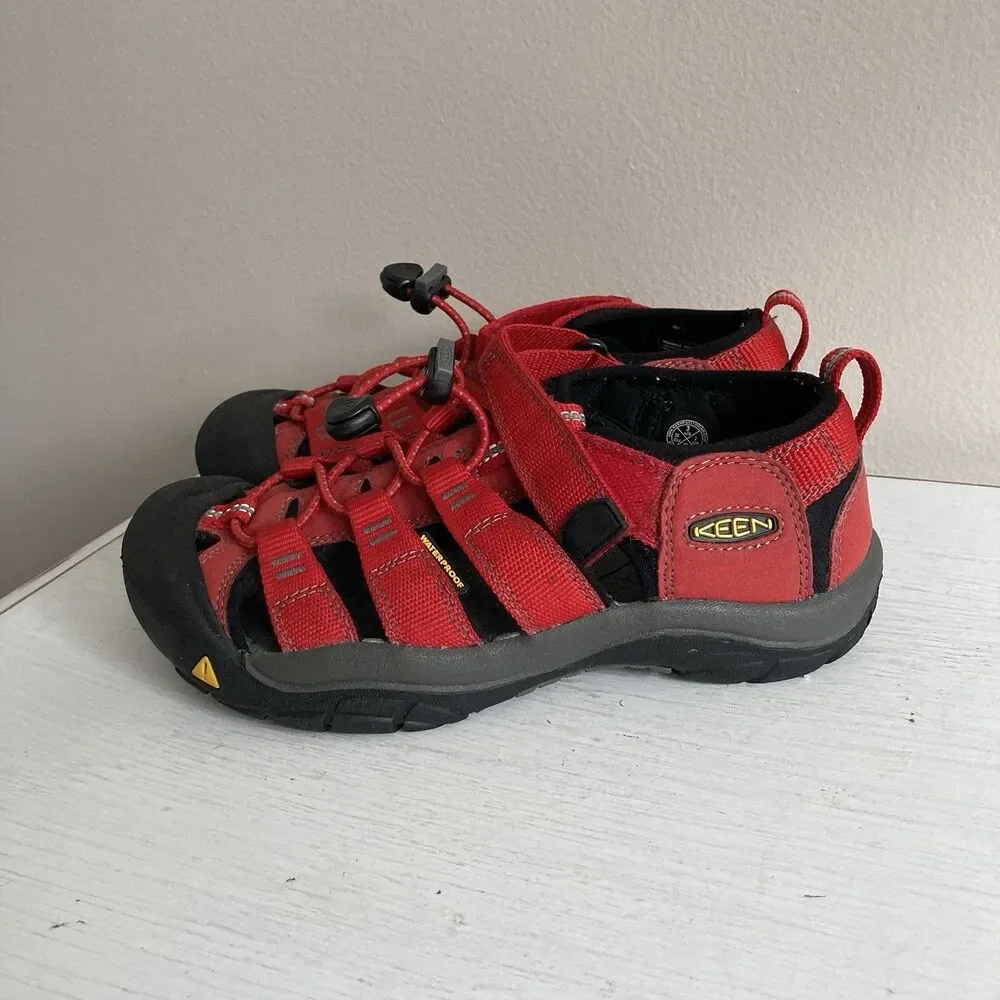 KEEN Newport H2 Waterproof Sandals Shoes 1012318 Hiking Outdoor Youth Size 3